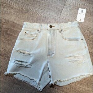 Women's brand new Billabong distressed denim shorts size 27